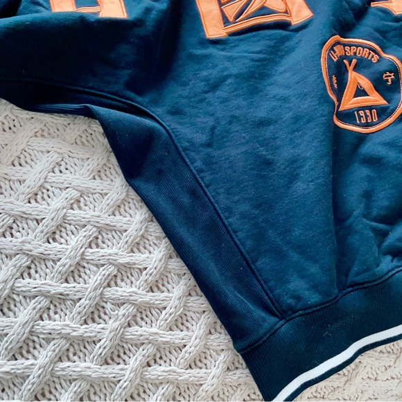 Perfectly Oversized Crewneck Pullover - Picture 3 of 5